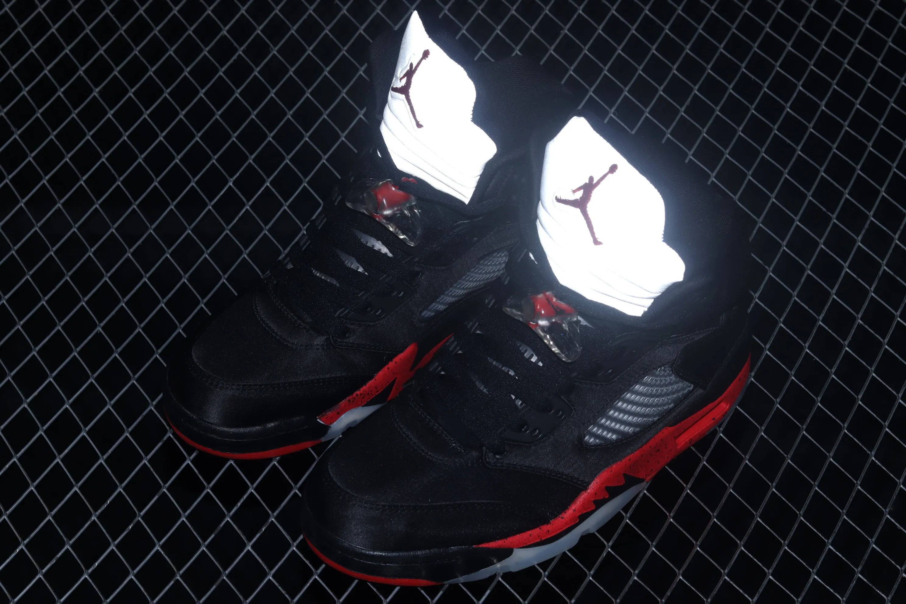 All categories Air Jordan Jordan series basketball shoes Air Jordan 5 Air Jordan 5 Satin Bred AJ5 Joe 5 black and red silk 3M reflective basketball shoes 136027-006
